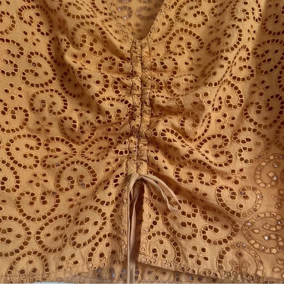 SANDRO LIVIO BRODERIE ANGLAISE TOP SIZE MEDIUM